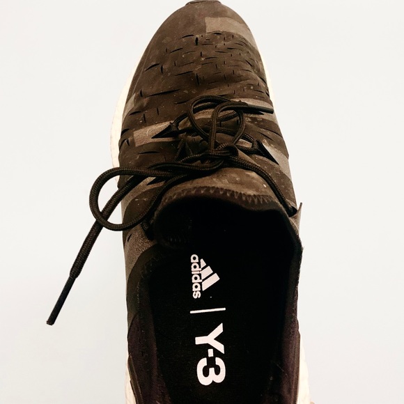 Adidas Y-3 Ultraboost Runner - Picture 4 of 5